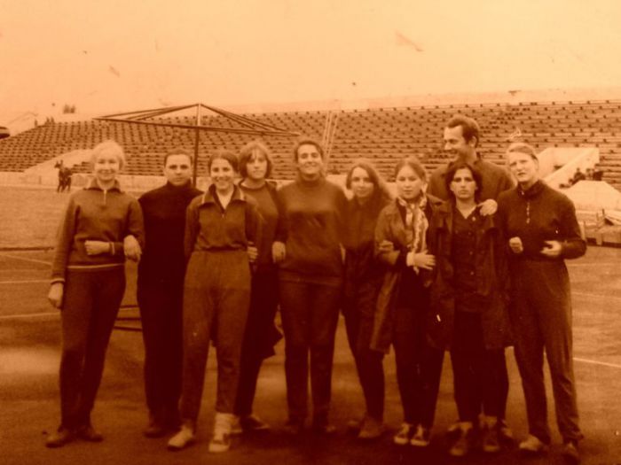 Работники радиозавода на спортивном мероприятии на стадионе «Волна», 1969 г.